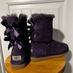UGG AUSTRALIA WOMEN’S BAILEY BOW, SIZE 8, EUC, PURPLE